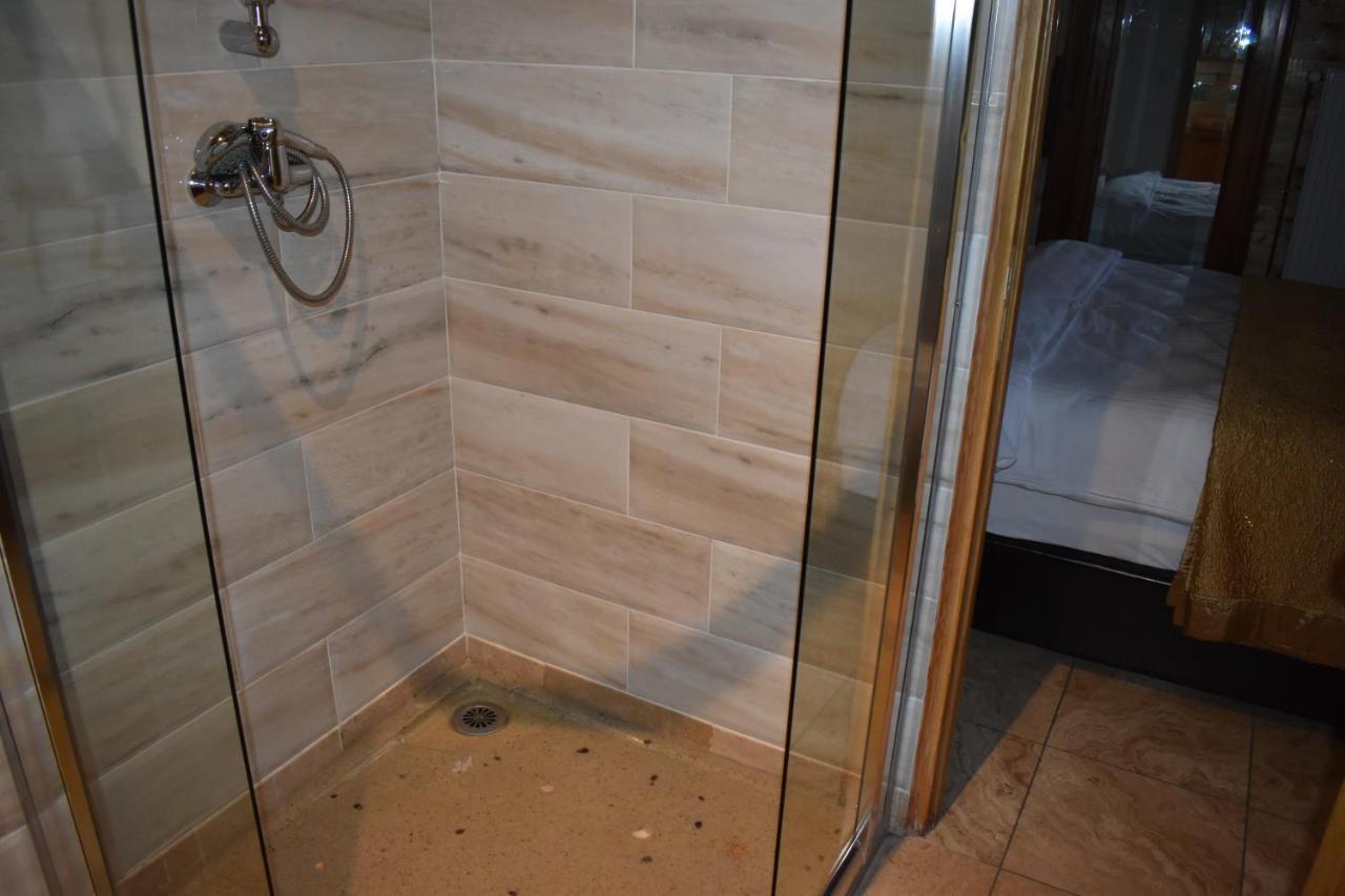 Hotel Le Sauvage Турню Экстерьер фото